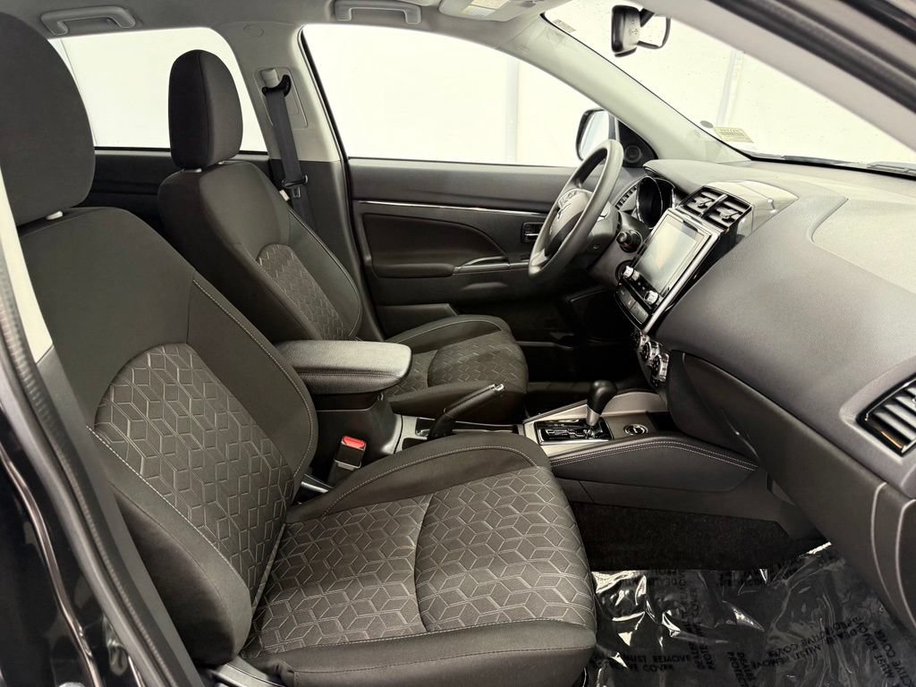 Used 2026 Mitsubishi Outlander Sport ES AWD/4WD image 21