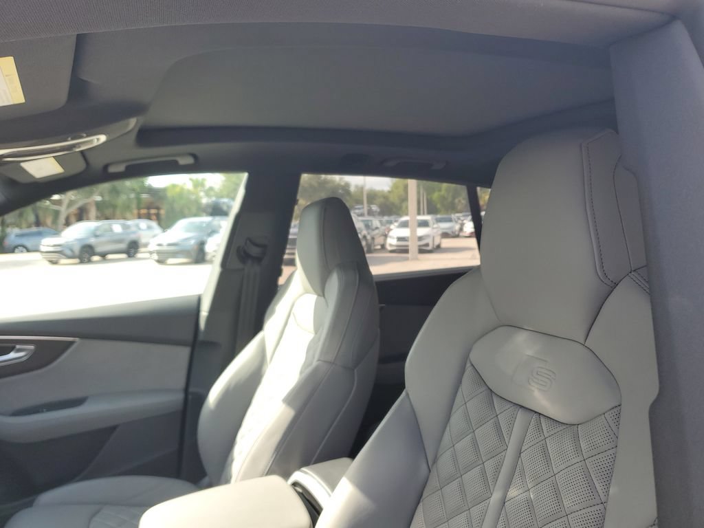 Used 2023 Audi SQ8 Premium Plus AWD/4WD image 23