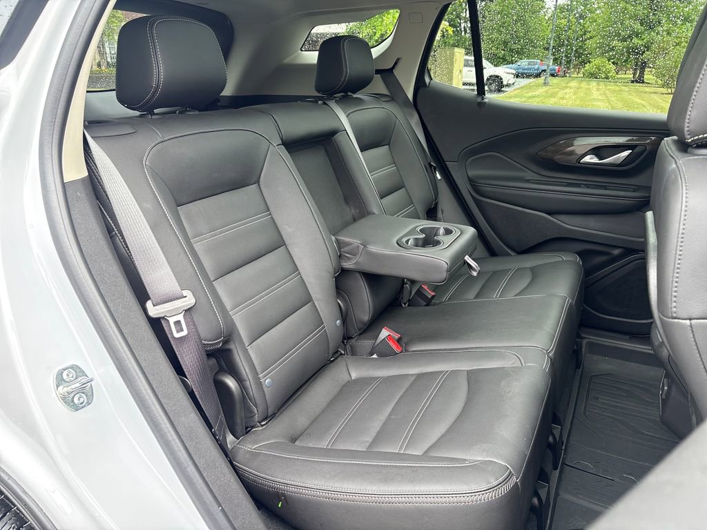 Used 2024 GMC Terrain Denali w/ Denali Premium Package AWD/4WD image 44