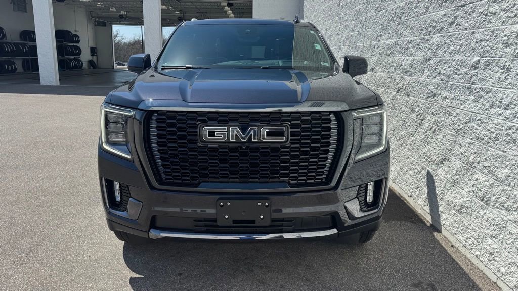 Used 2023 GMC Yukon XL Denali Ultimate image 4