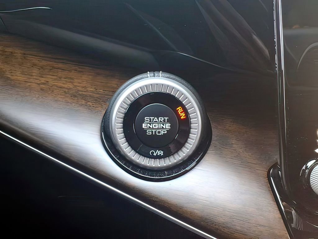 Used 2022 Jeep Grand Wagoneer Series II w/ Premium Group II image 16