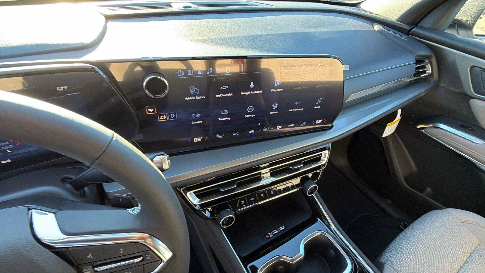 New 2027 Chevrolet Traverse LT FWD image 5