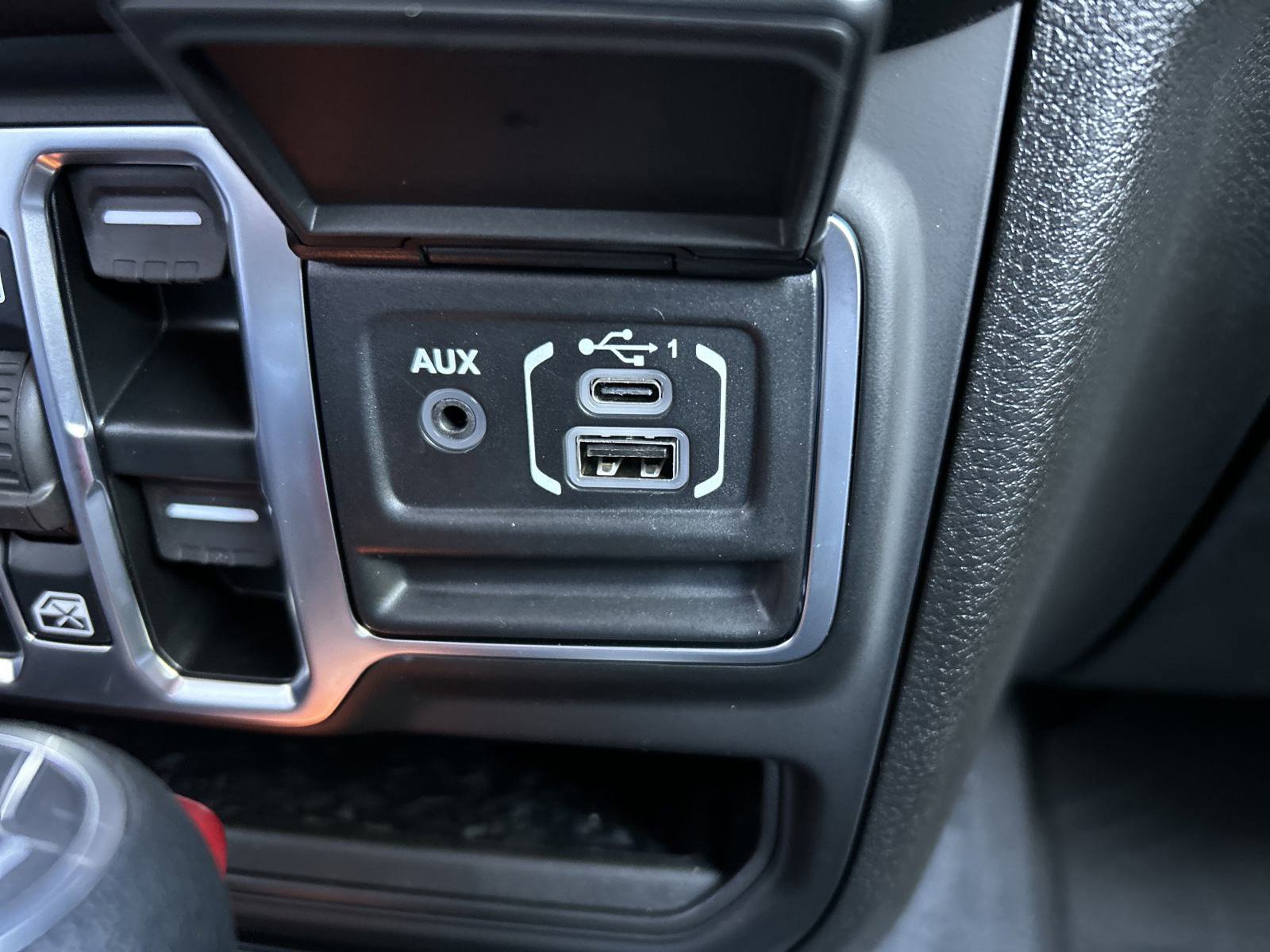 New 2025 Jeep Wrangler Sport S image 46