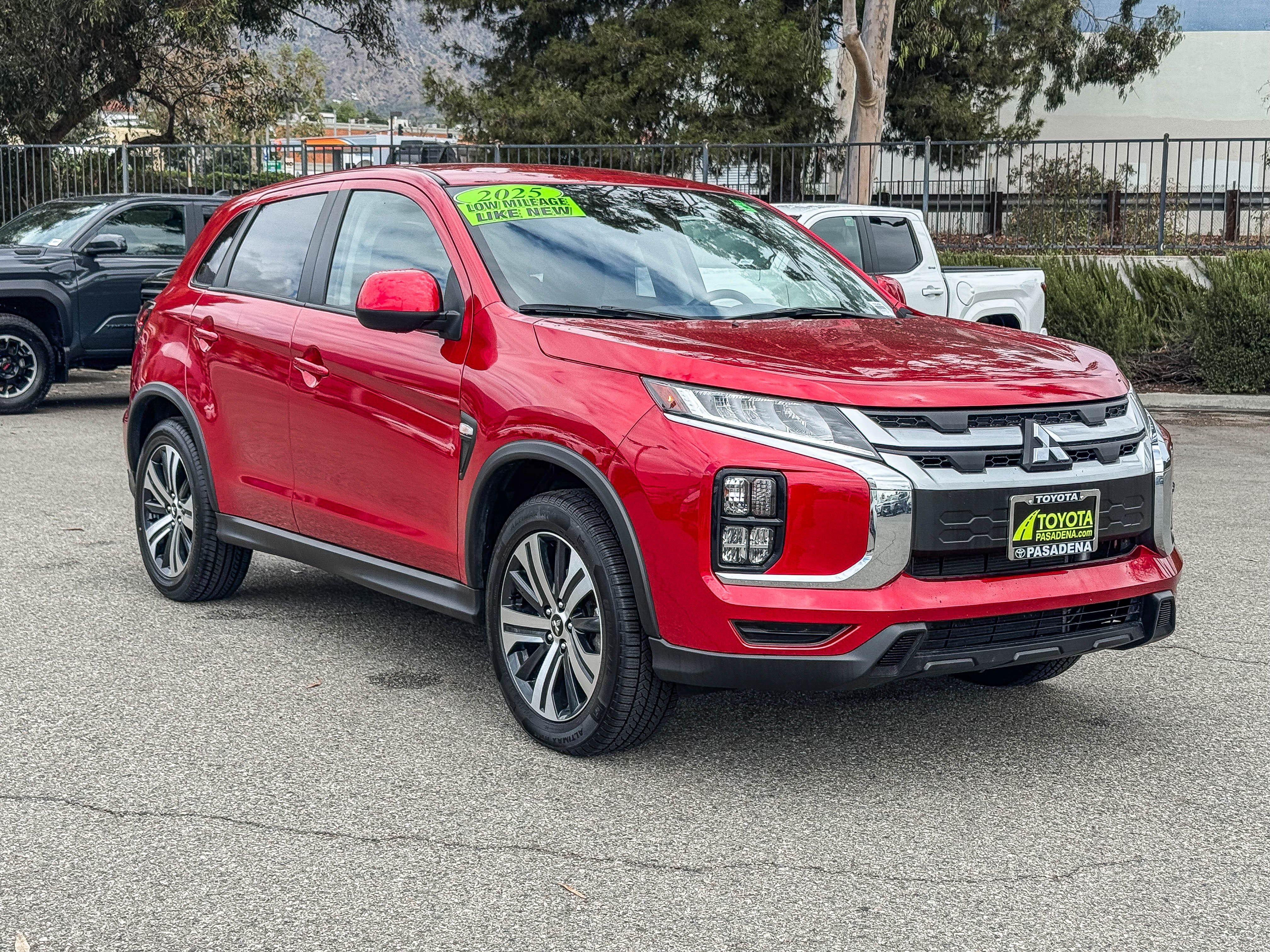 Used 2025 Mitsubishi Outlander Sport AWD image 3