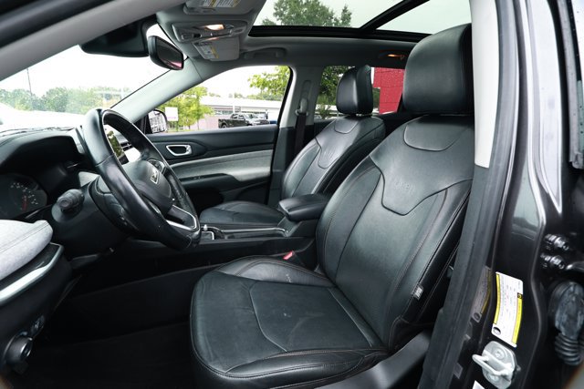 Used 2022 Jeep Compass Latitude w/ Sun and Sound Group AWD/4WD image 25