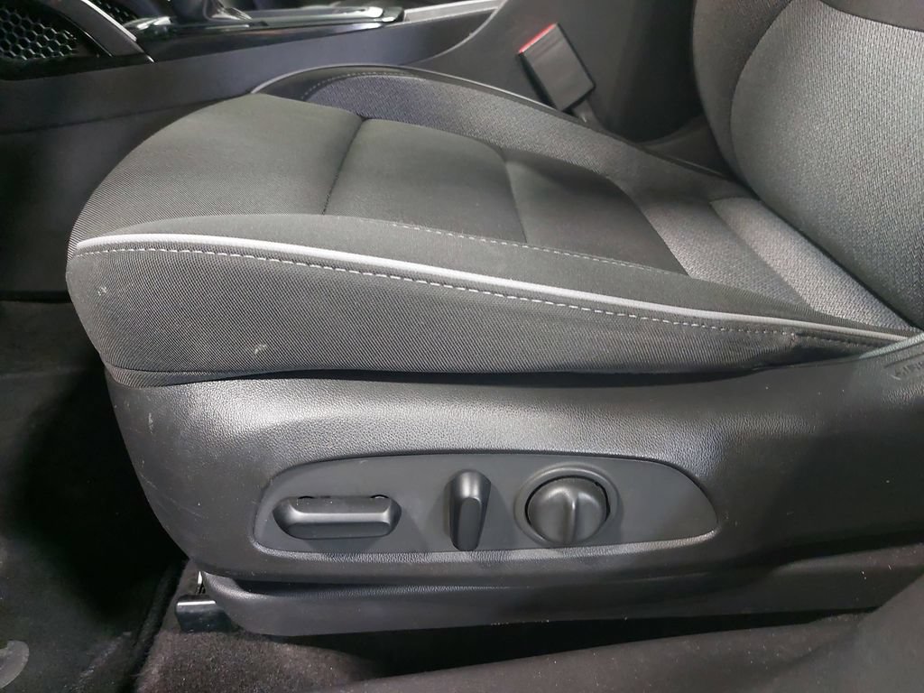 Used 2023 Chevrolet TrailBlazer LT w/ Convenience Package AWD/4WD image 29