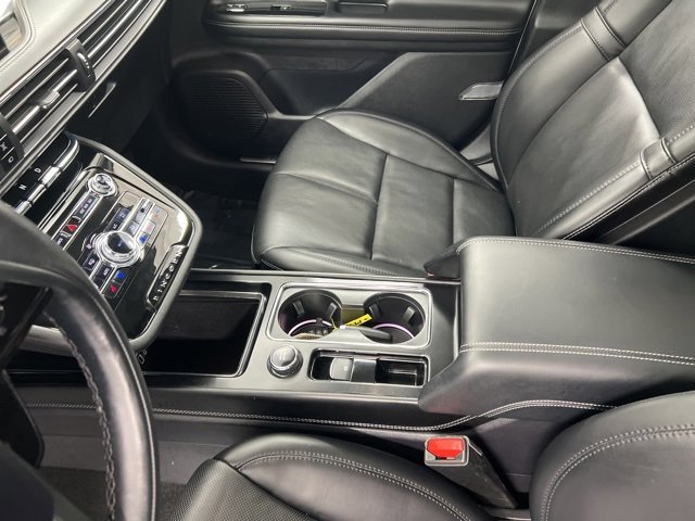 Used 2022 Lincoln Corsair AWD w/ Premium Package image 15