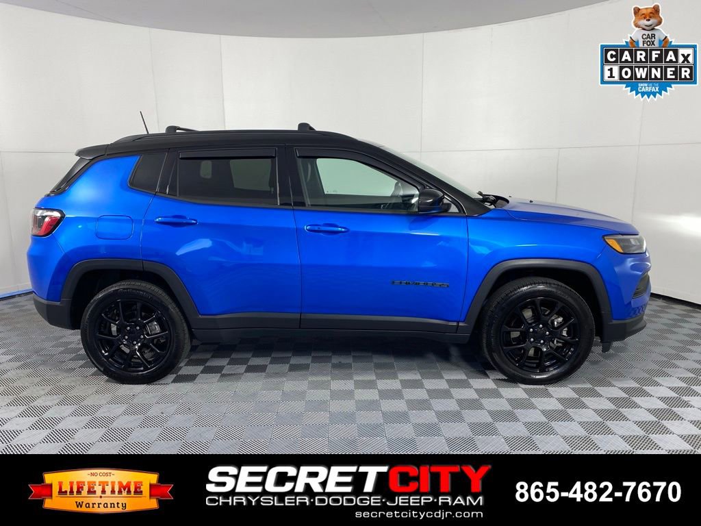 Used 2024 Jeep Compass Latitude w/ Convenience Group AWD/4WD image 8