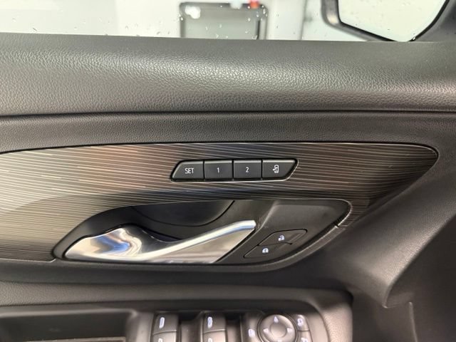 Certified 2021 GMC Terrain SLT w/ Infotainment Package II AWD/4WD image 12