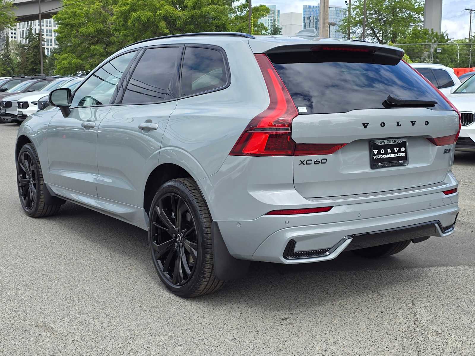 New 2026 Volvo XC60 B5 Ultra w/ Protection Package Premier AWD/4WD image 9
