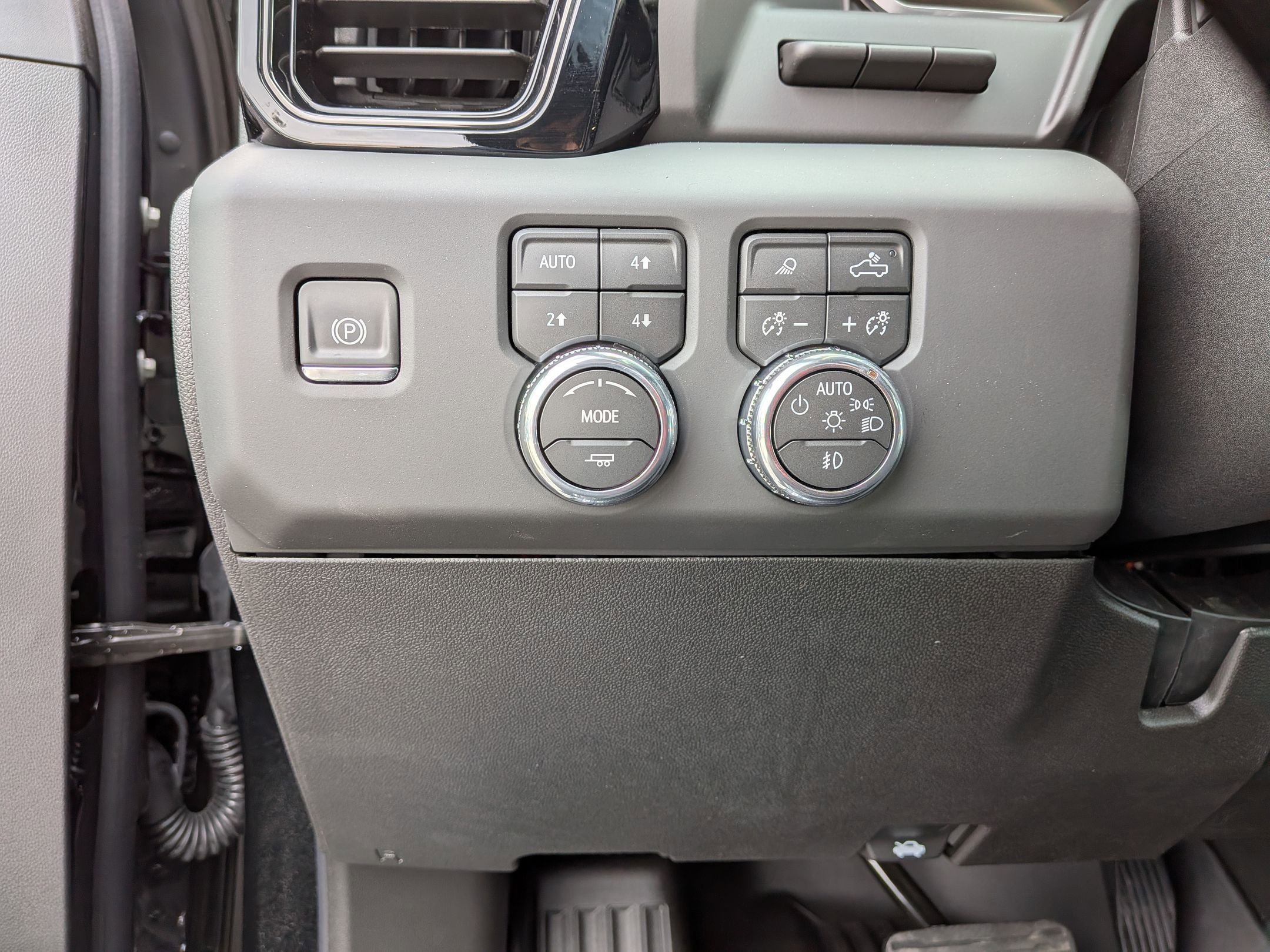 New 2026 GMC Sierra 2500 AT4 w/ AT4 Premium Plus Package image 22