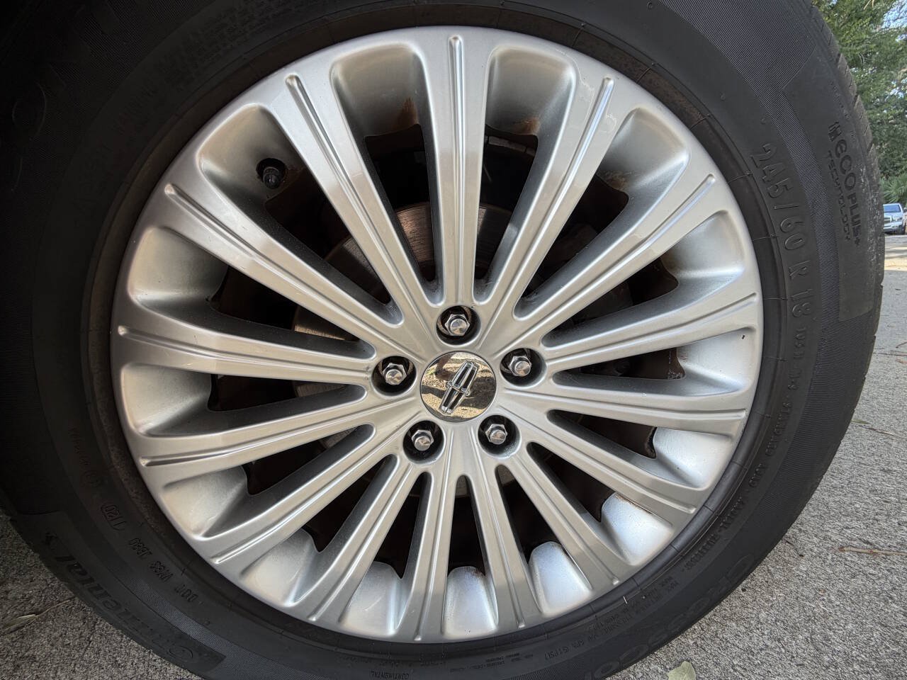 Used 2012 Lincoln MKX FWD image 15