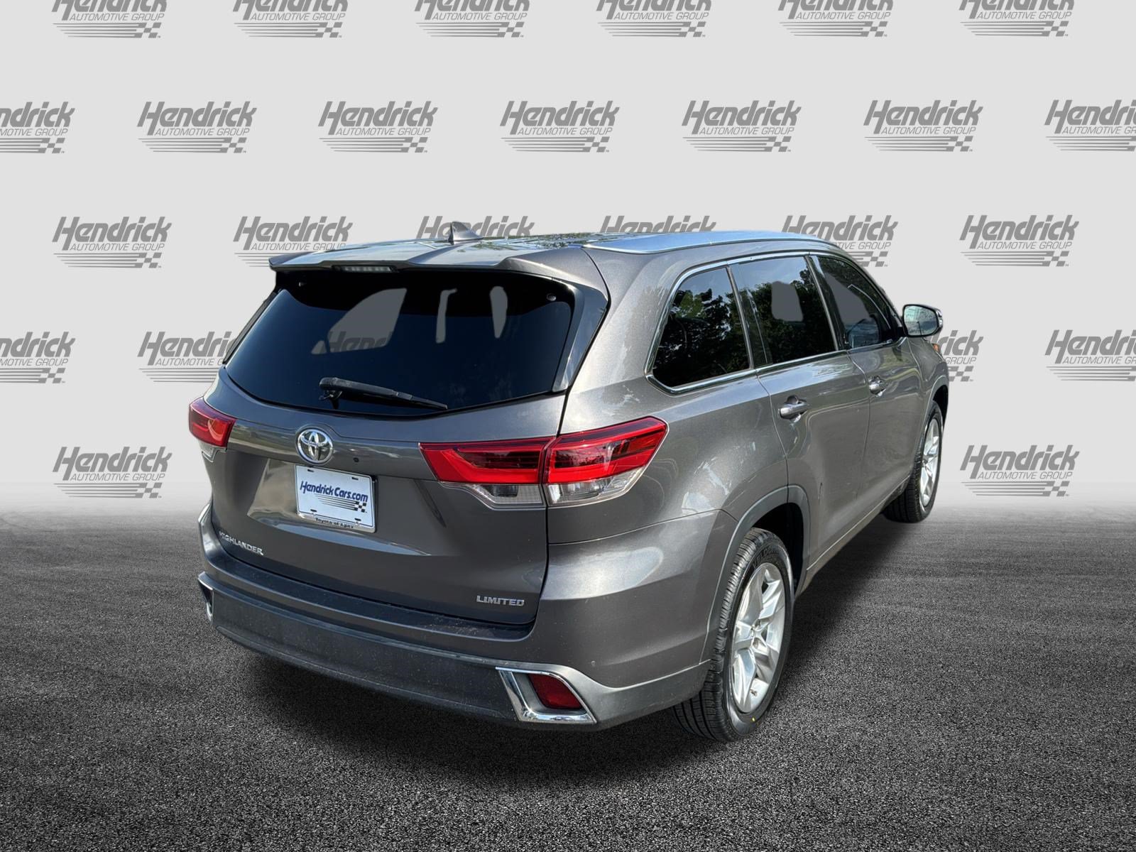 Used 2018 Toyota Highlander Limited FWD image 10