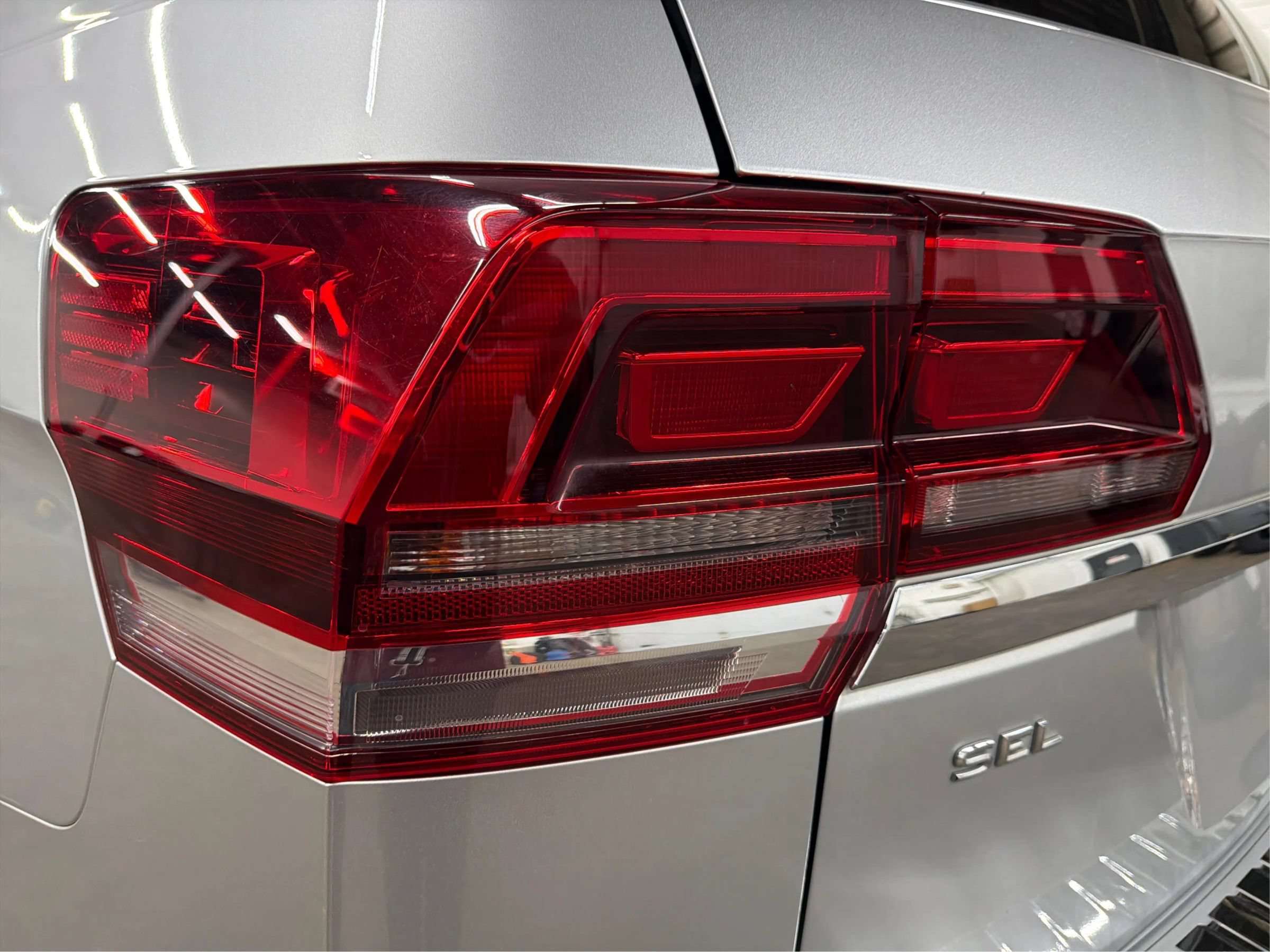 Used 2018 Volkswagen Atlas SEL AWD/4WD image 47