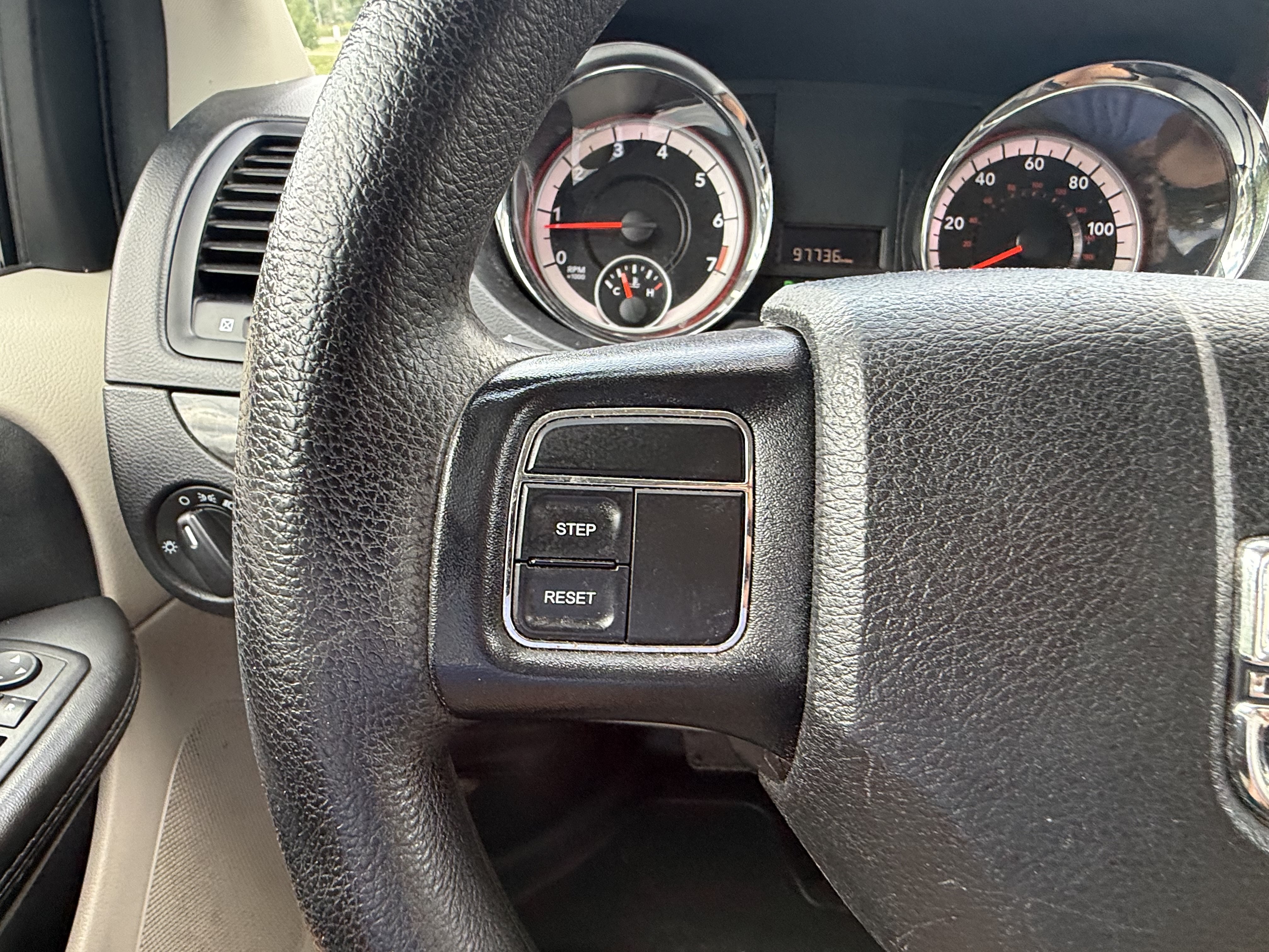 Used 2015 Dodge Grand Caravan SE w/ Quick Order Package 29E SE FWD image 22