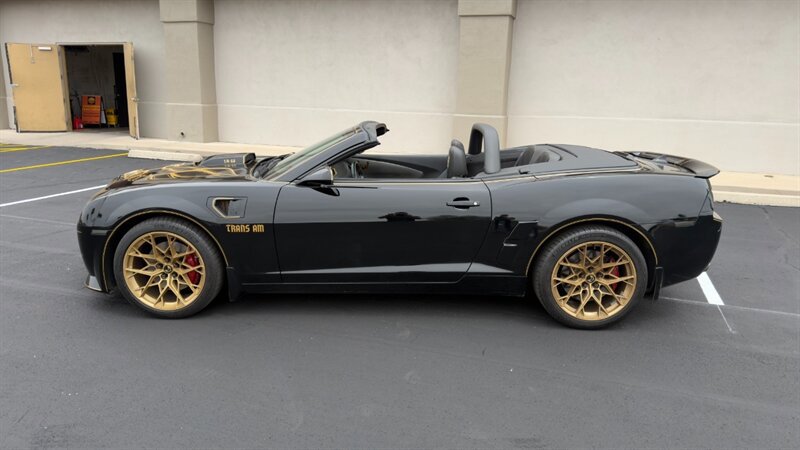 Used 2013 Chevrolet Camaro SS w/ RS Package RWD image 4