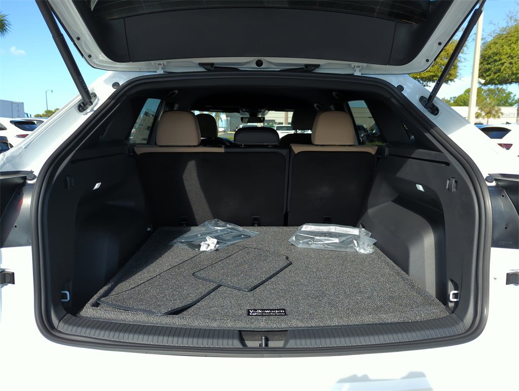 New 2026 Volkswagen Atlas Cross Sport SE image 15