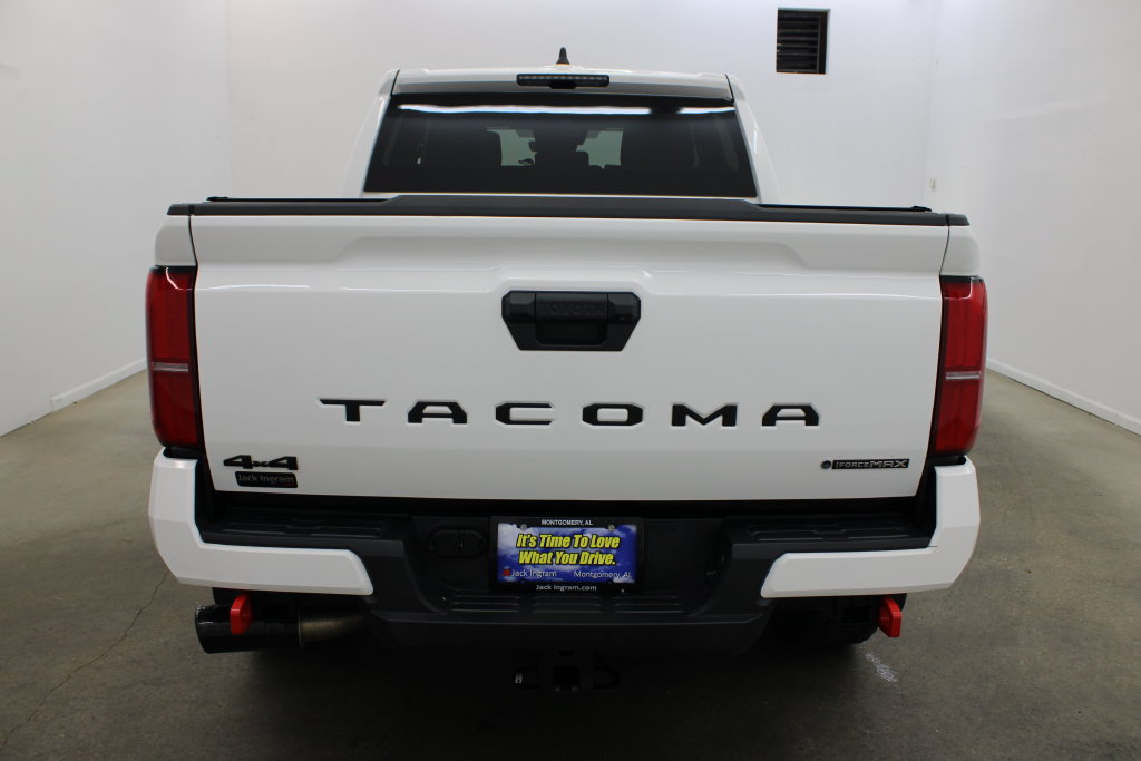 Used 2025 Toyota Tacoma TRD Off-Road AWD/4WD image 4