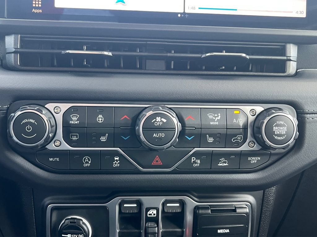 New 2026 Jeep Wrangler Unlimited Sahara AWD/4WD image 4