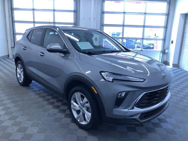 Used 2025 Buick Encore GX Preferred AWD/4WD image 37