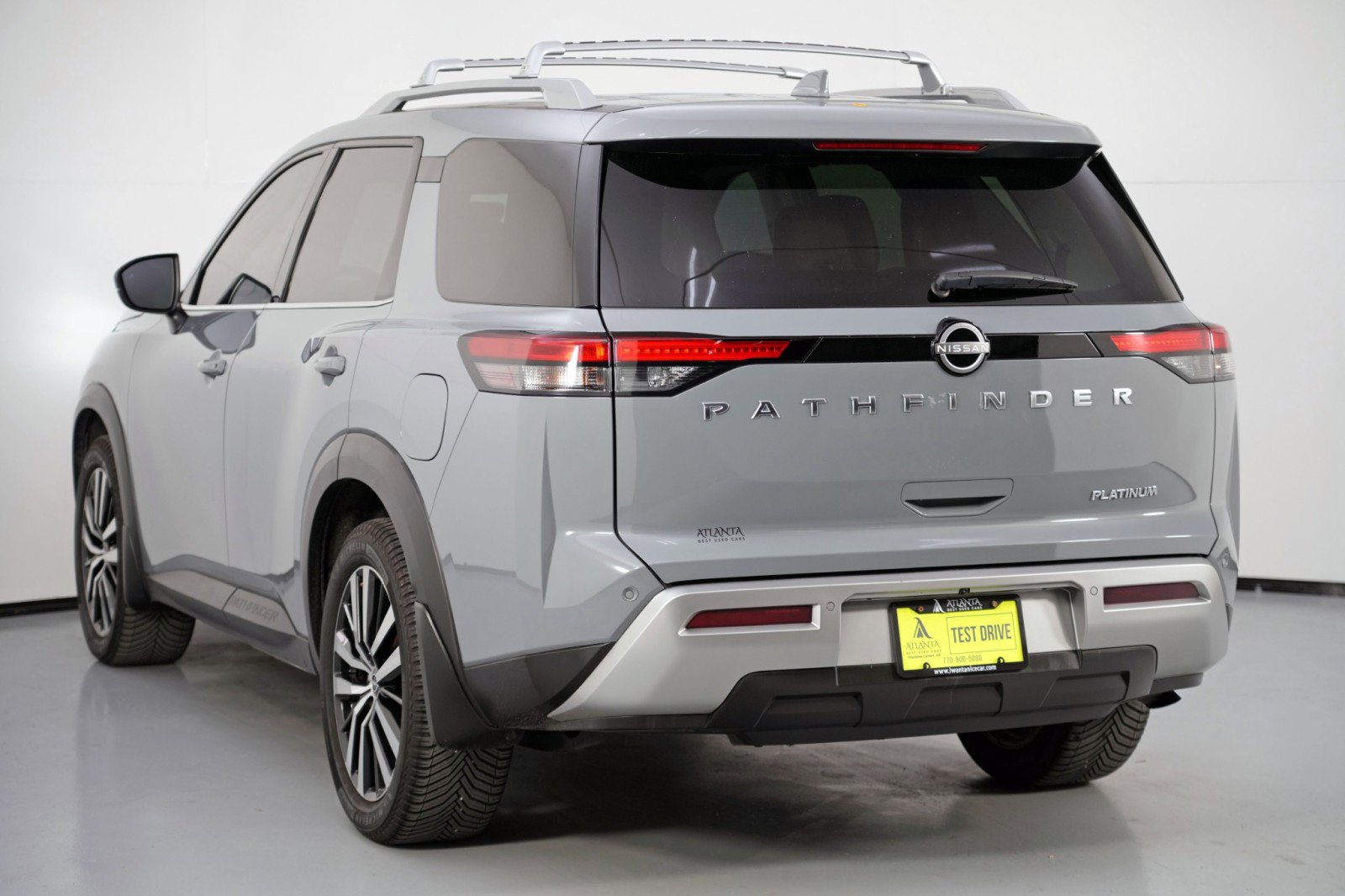 Used 2023 Nissan Pathfinder Platinum image 51