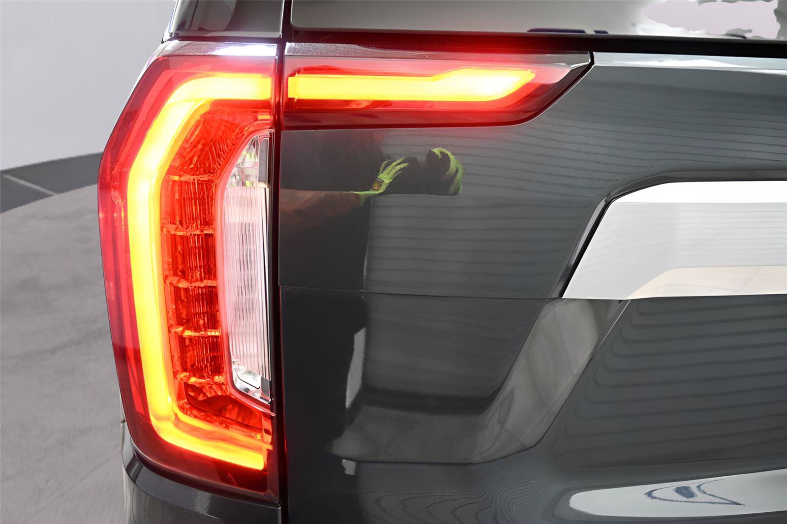 Used 2022 GMC Yukon XL Denali AWD/4WD image 37