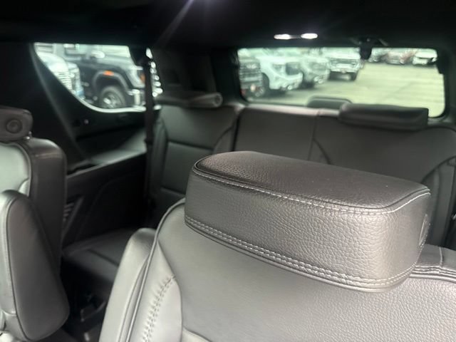 Used 2023 GMC Yukon Denali AWD/4WD image 26