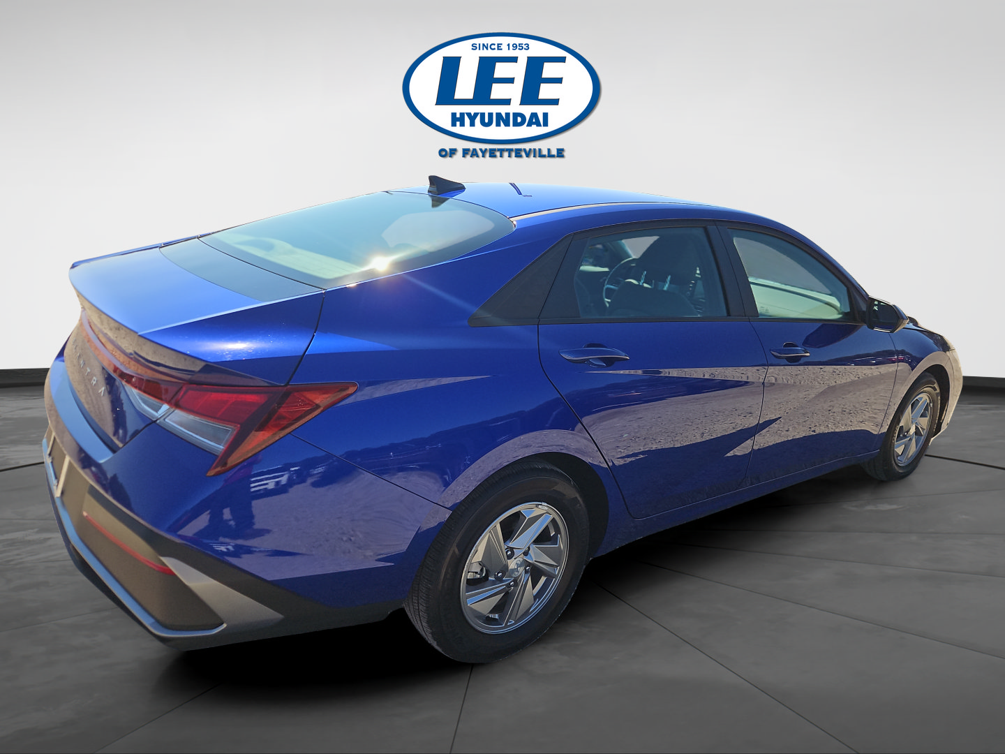 Certified 2026 Hyundai Elantra SE FWD image 3