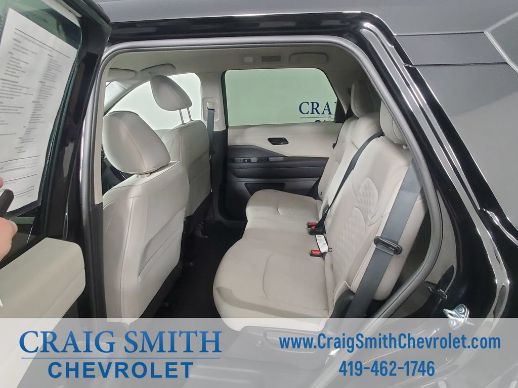 Used 2025 Nissan Pathfinder SV FWD image 12