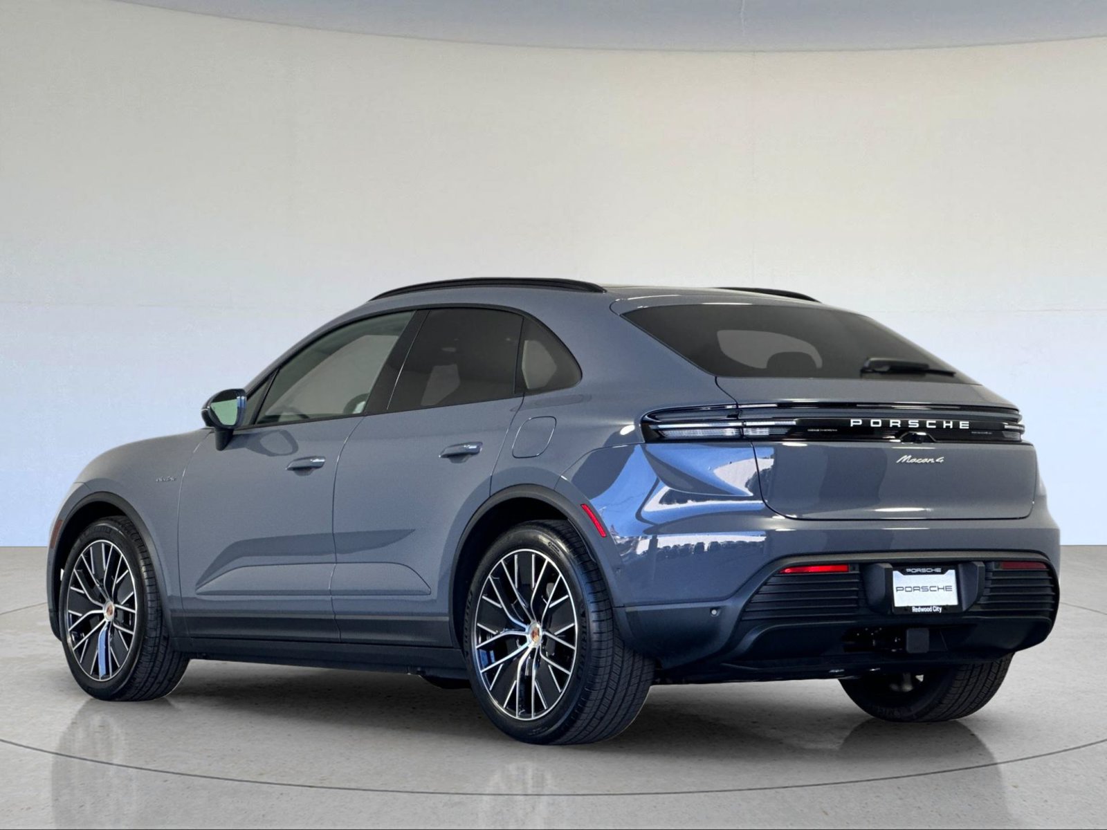 New 2026 Porsche Macan 4 Electric AWD/4WD image 3