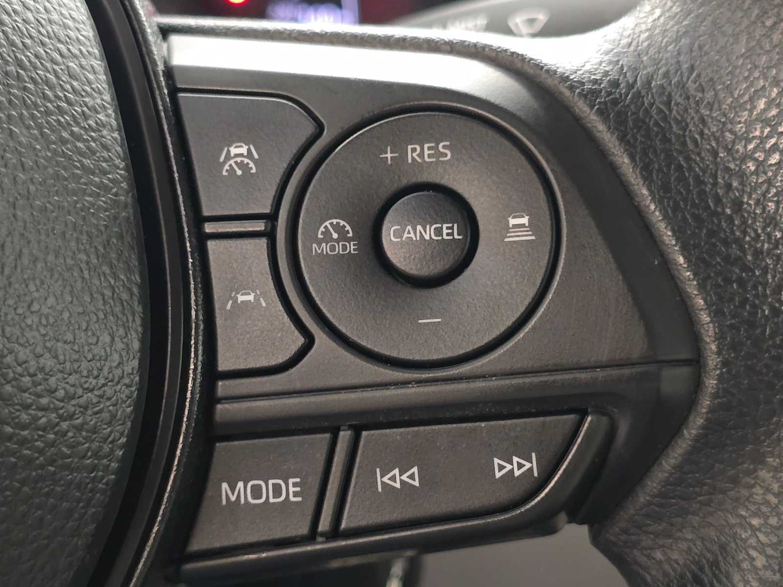 Certified 2025 Toyota Corolla Cross L AWD/4WD image 20