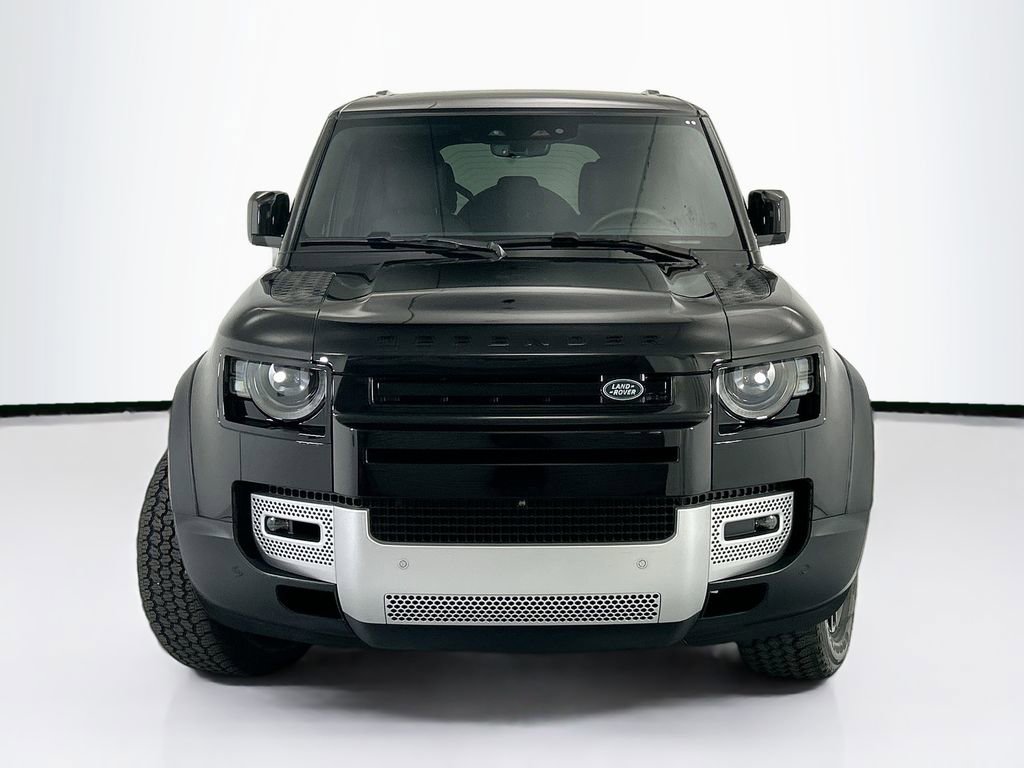 Used 2025 Land Rover Defender 110 S AWD/4WD image 2