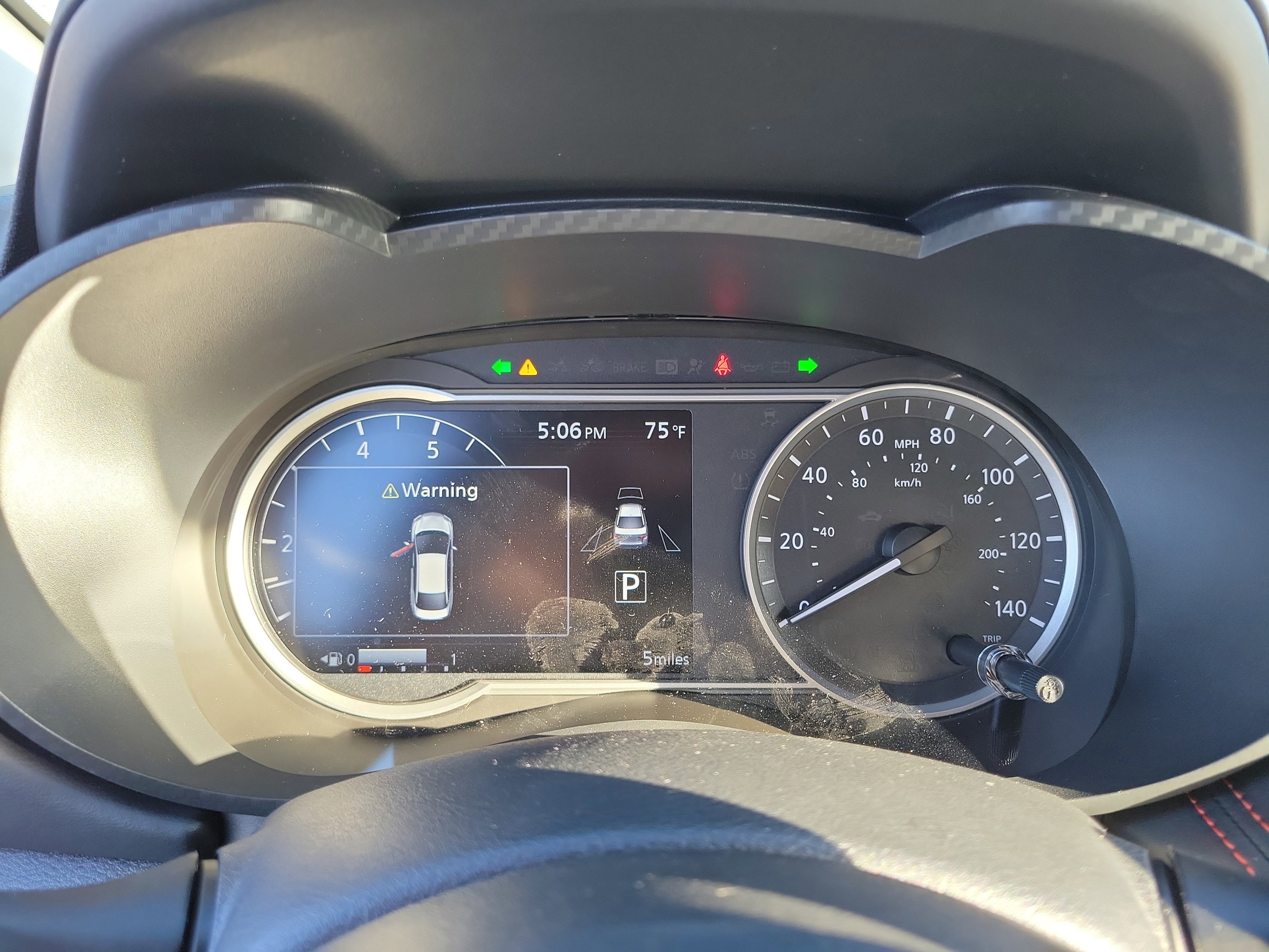 Used 2025 Nissan Versa SR w/ Trunk Package image 24