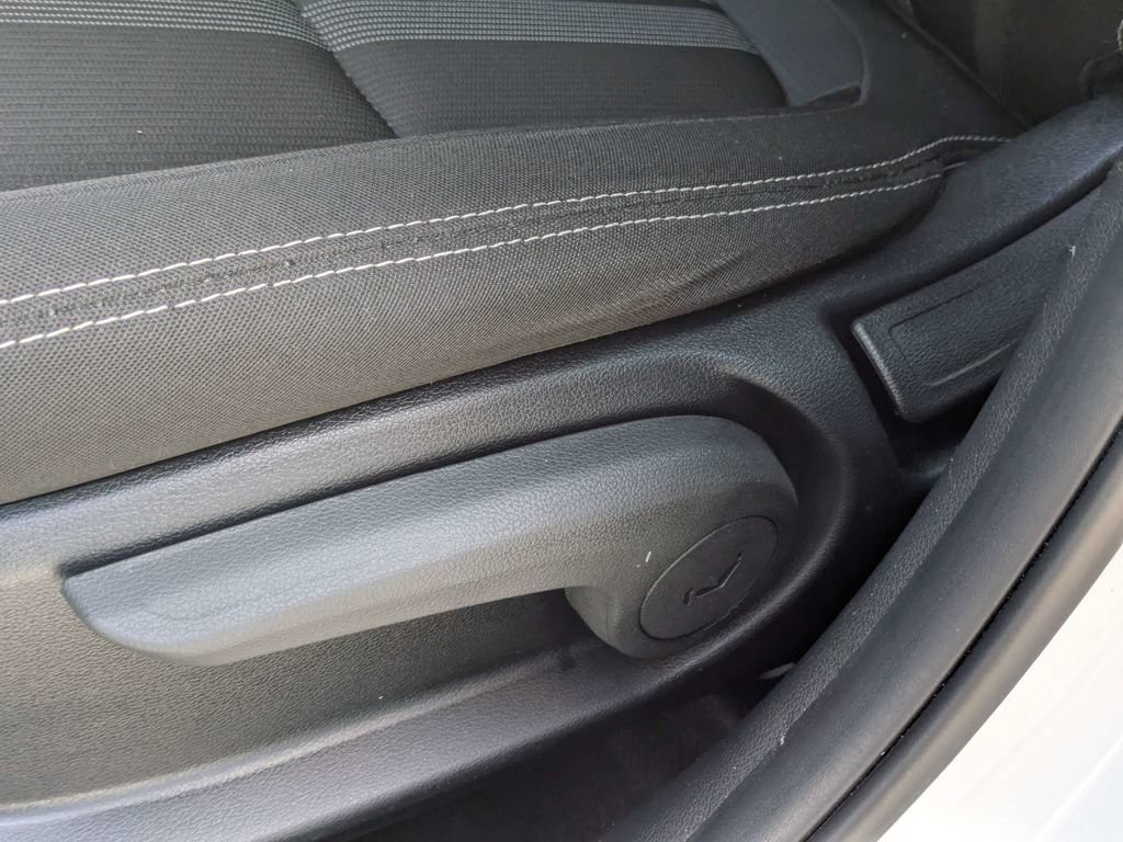 Used 2024 Hyundai Venue SEL FWD image 20