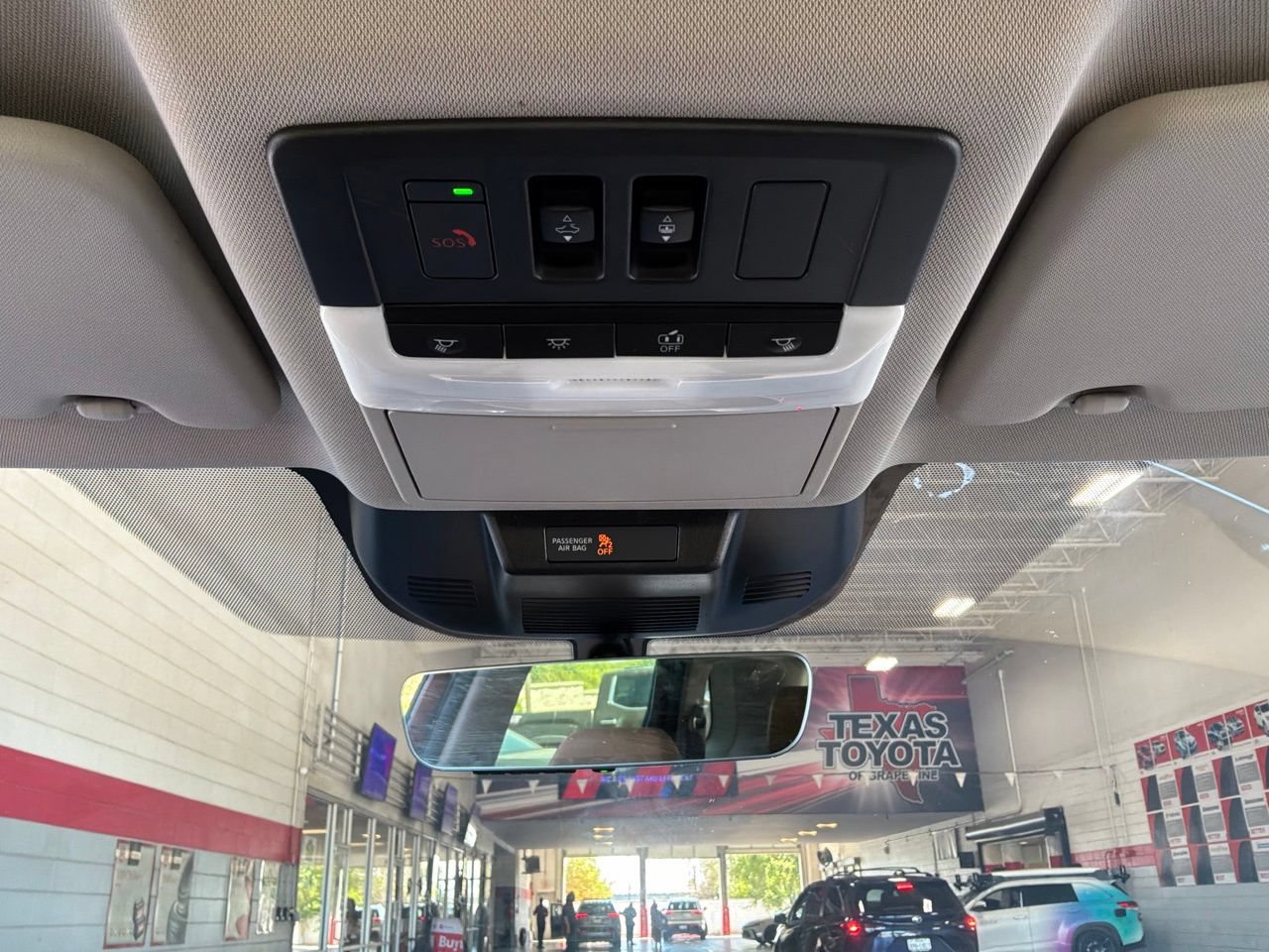 Used 2023 Nissan Rogue Platinum w/ Platinum Premium Package FWD image 18