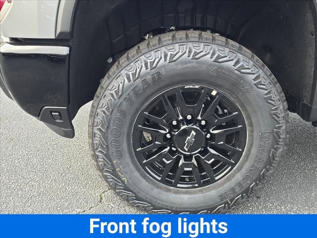 New 2026 Chevrolet Silverado 2500 ZR2 w/ LPO, Dark Essentials Package image 31