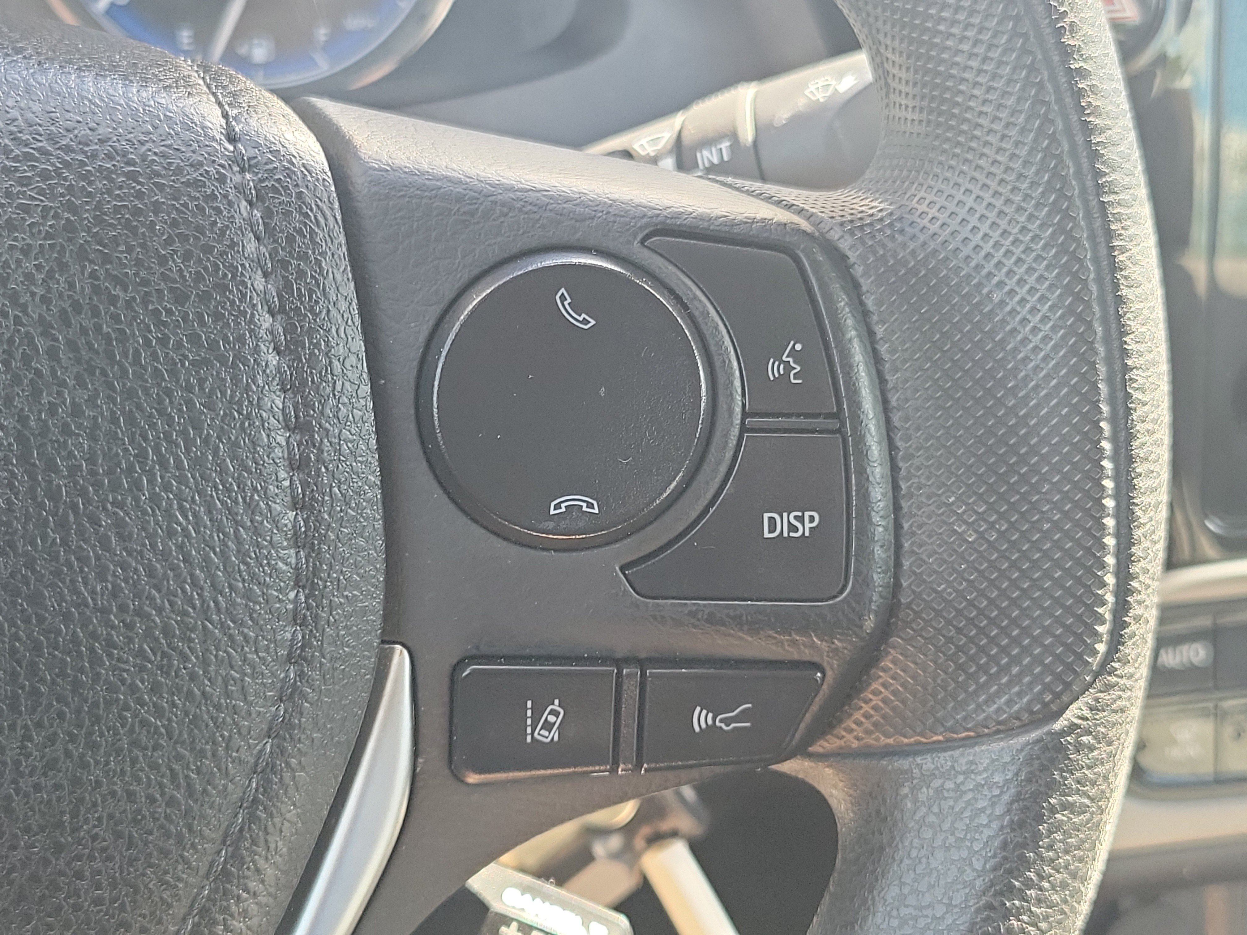 Certified 2018 Toyota Corolla LE FWD image 22
