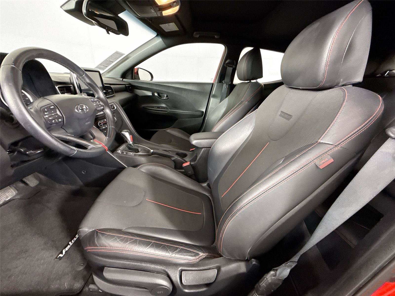 Used 2020 Hyundai Veloster 2.0 Premium FWD image 3
