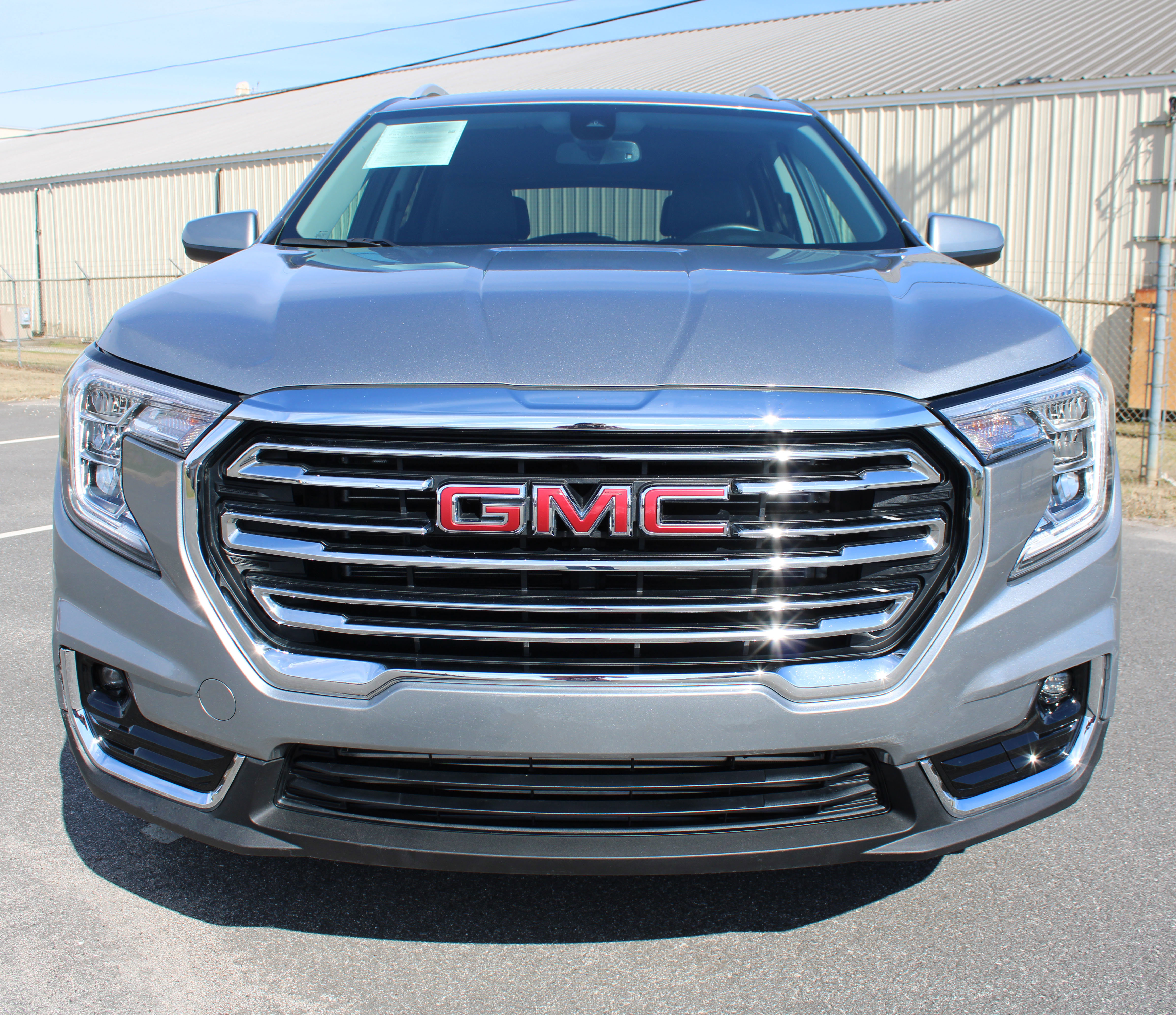 Used 2024 GMC Terrain SLT image 28