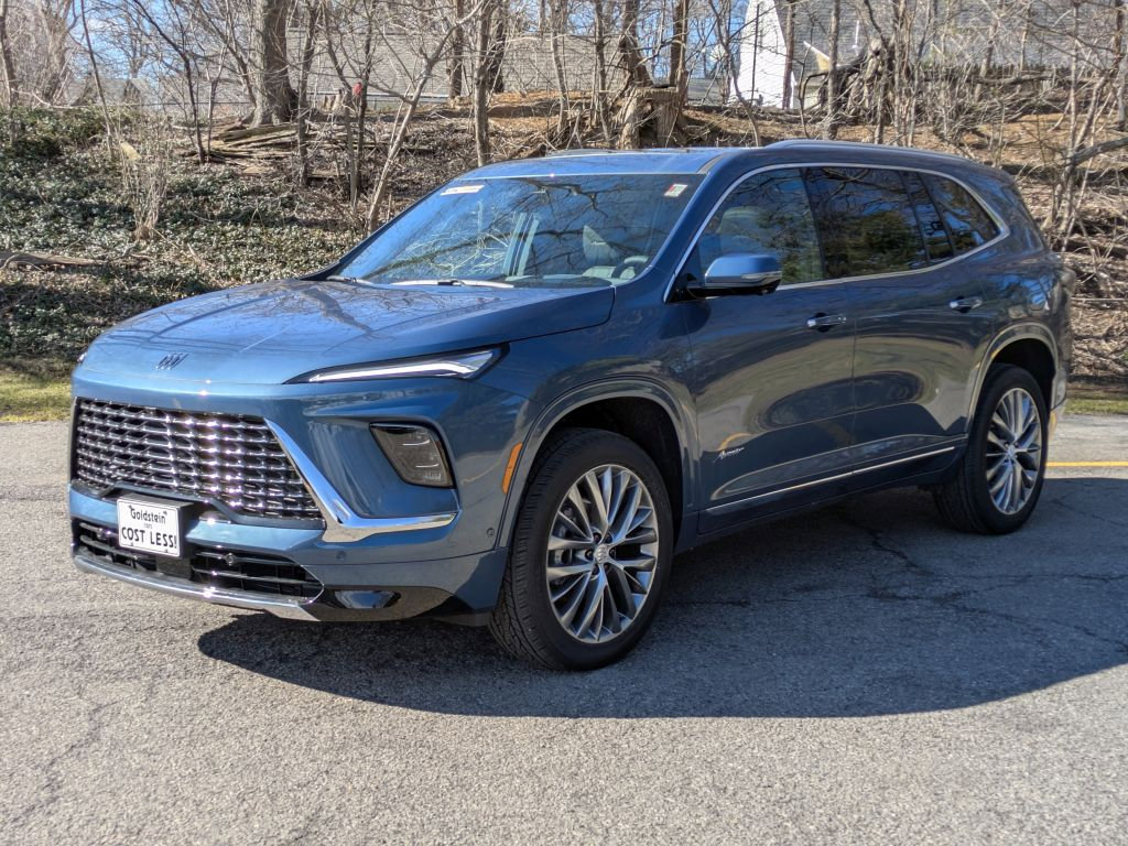 New 2026 Buick Enclave Avenir image 3
