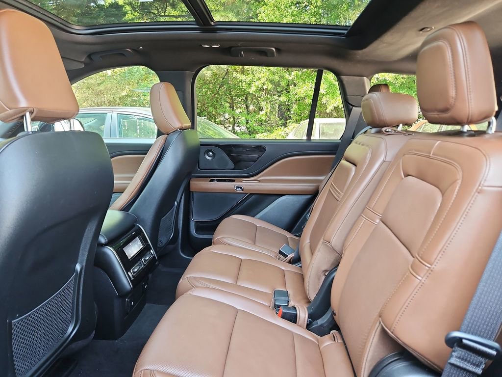 Used 2023 Lincoln Aviator Reserve w/ Equipment Group 201A image 31