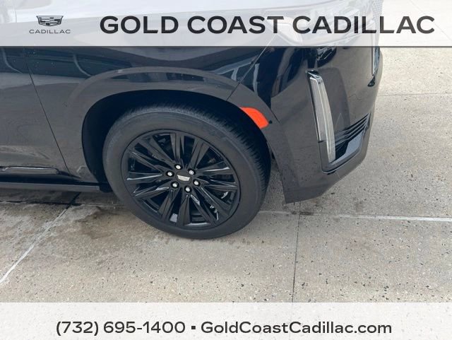 Used 2022 Cadillac Escalade Sport Platinum AWD/4WD image 6