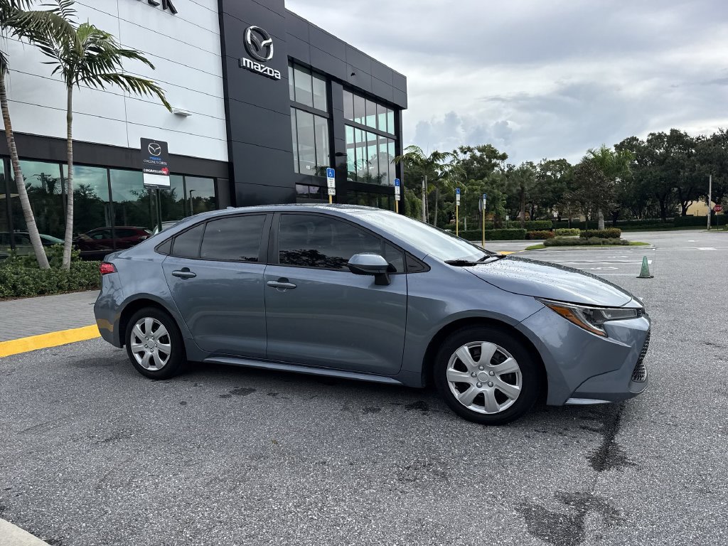 Used 2020 Toyota Corolla LE FWD image 6