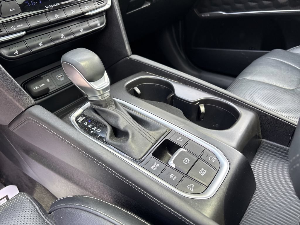 Used 2020 Hyundai Santa Fe Limited AWD/4WD image 18
