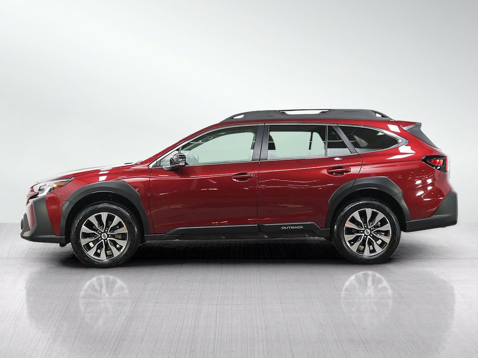 Used 2025 Subaru Outback Limited XT w/ Tech Package 3 AWD/4WD image 2