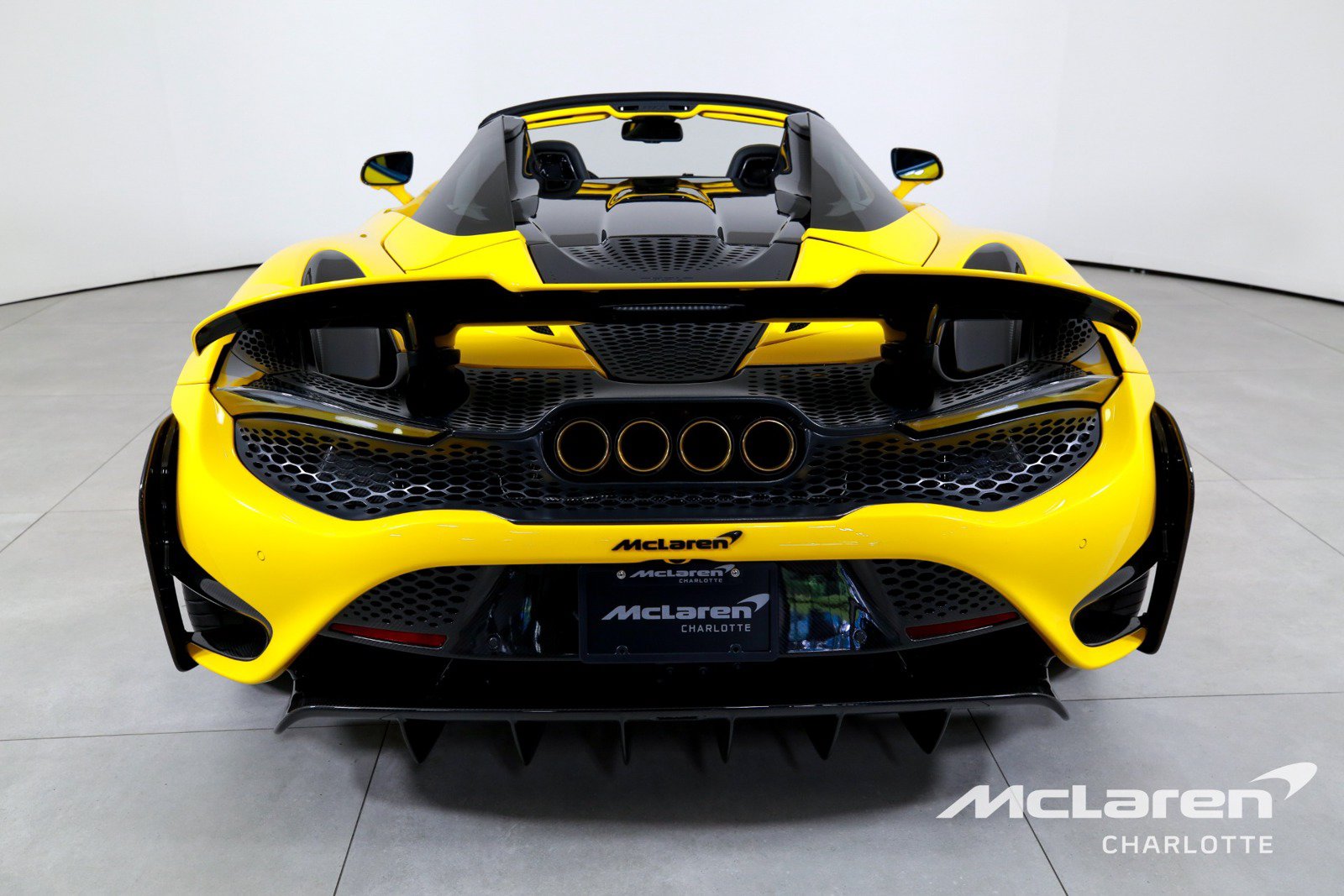 Used 2022 McLaren 765LT RWD image 9