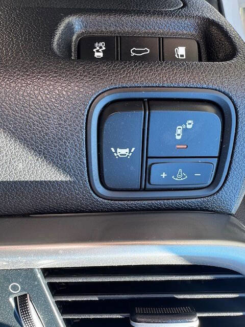 Used 2019 Kia Optima LX image 40