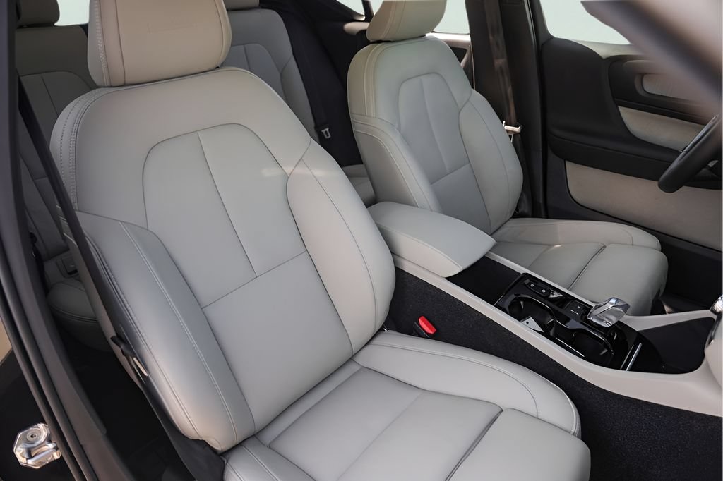 Used 2020 Volvo XC40 T5 Inscription w/ Protection Package Premier AWD/4WD image 32