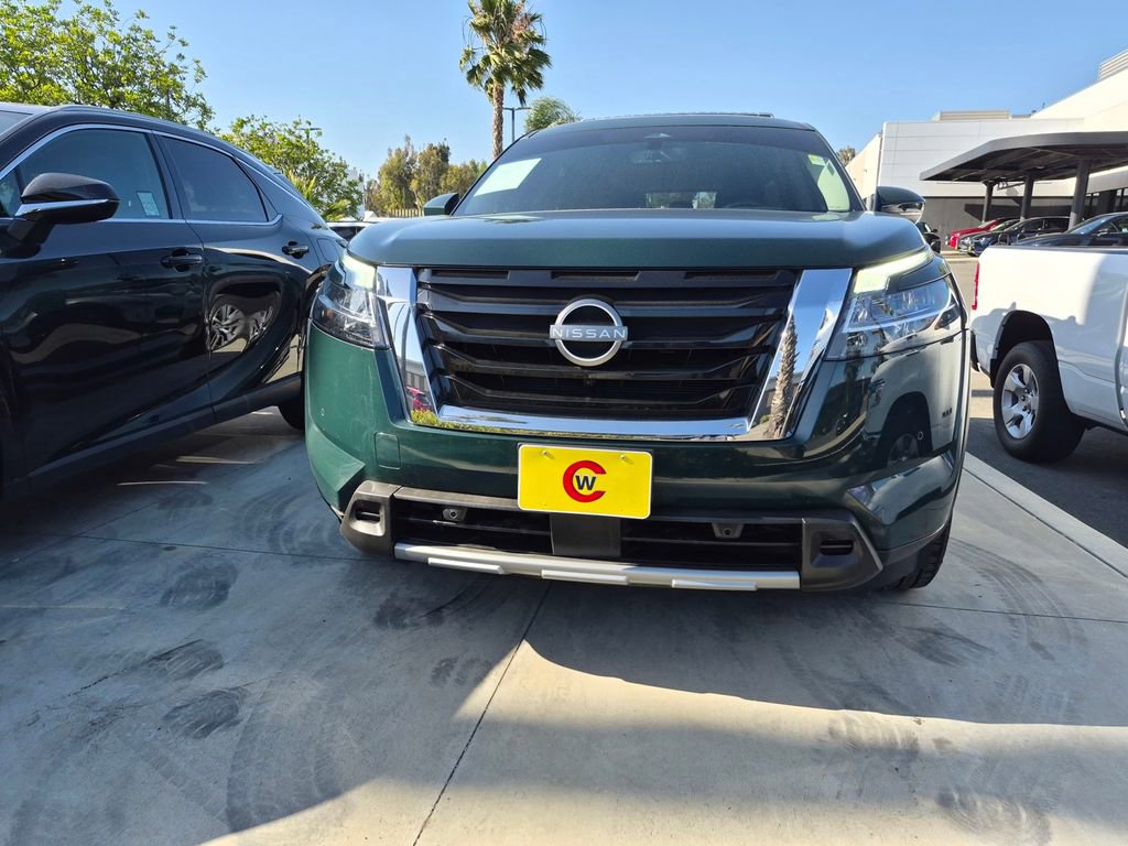 Used 2023 Nissan Pathfinder SL FWD image 3