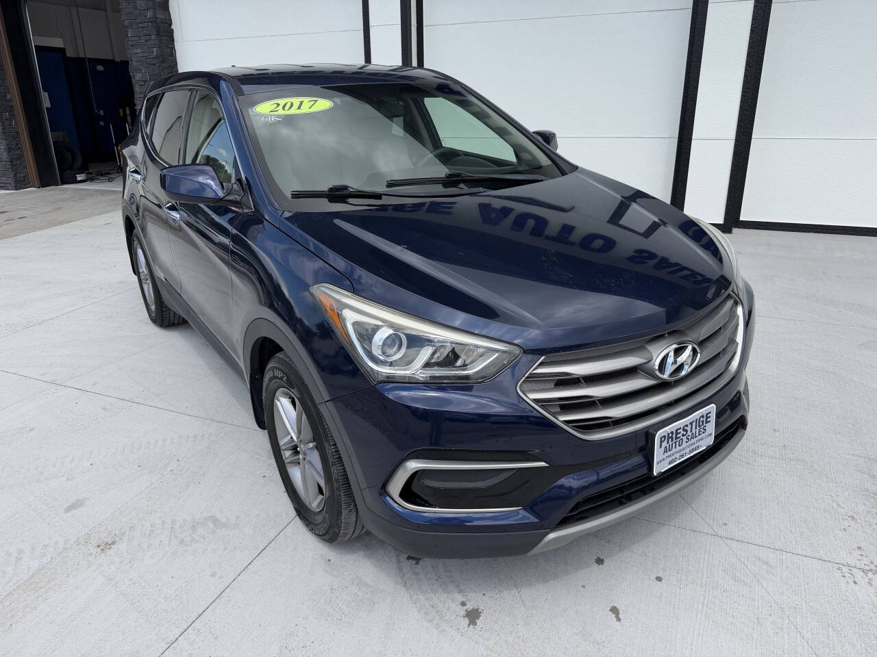 Used 2017 Hyundai Santa Fe Sport w/ Cargo Package AWD/4WD image 2